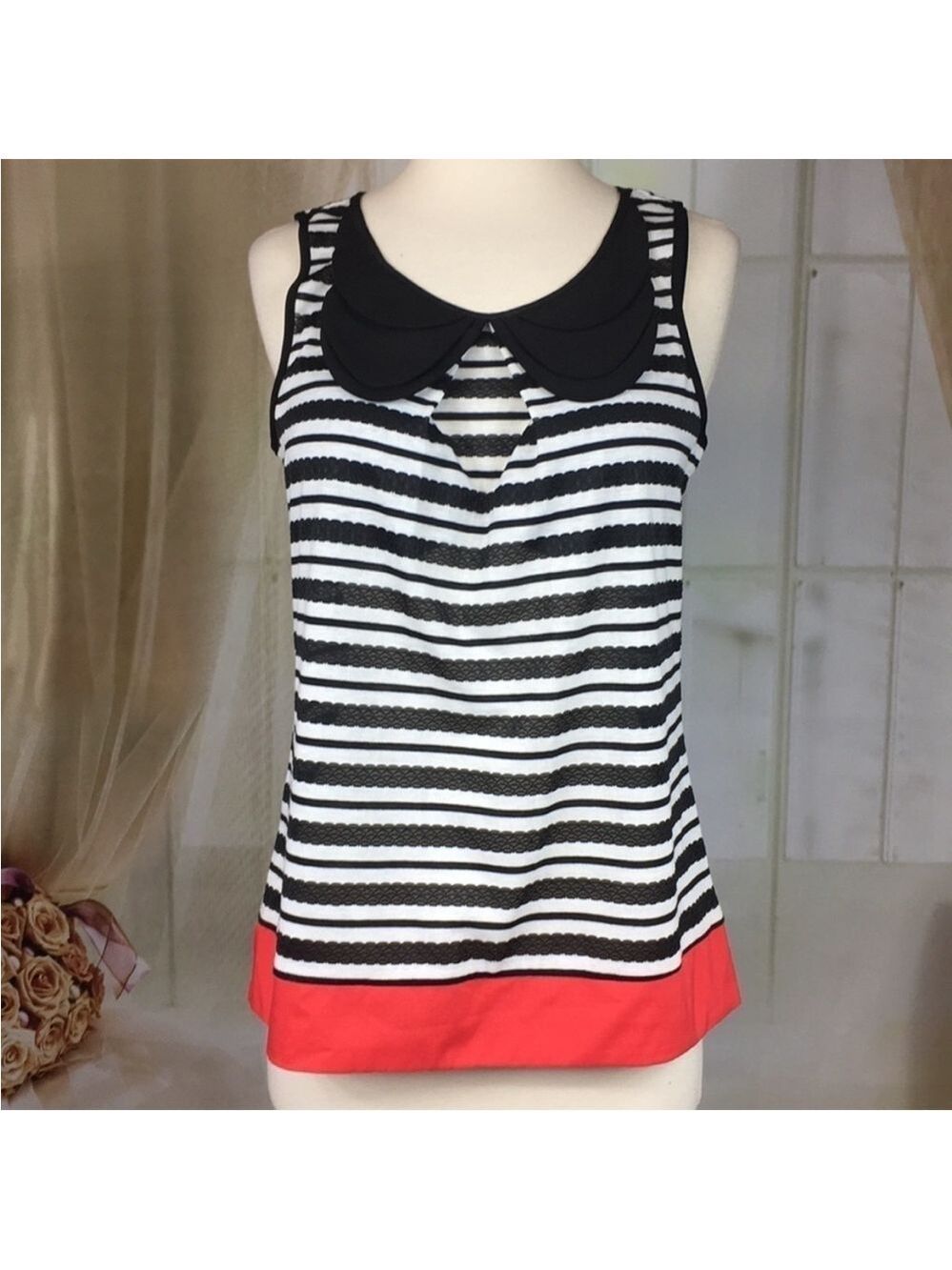 SIX Degrees of Separation
Sleeveless Blouse M